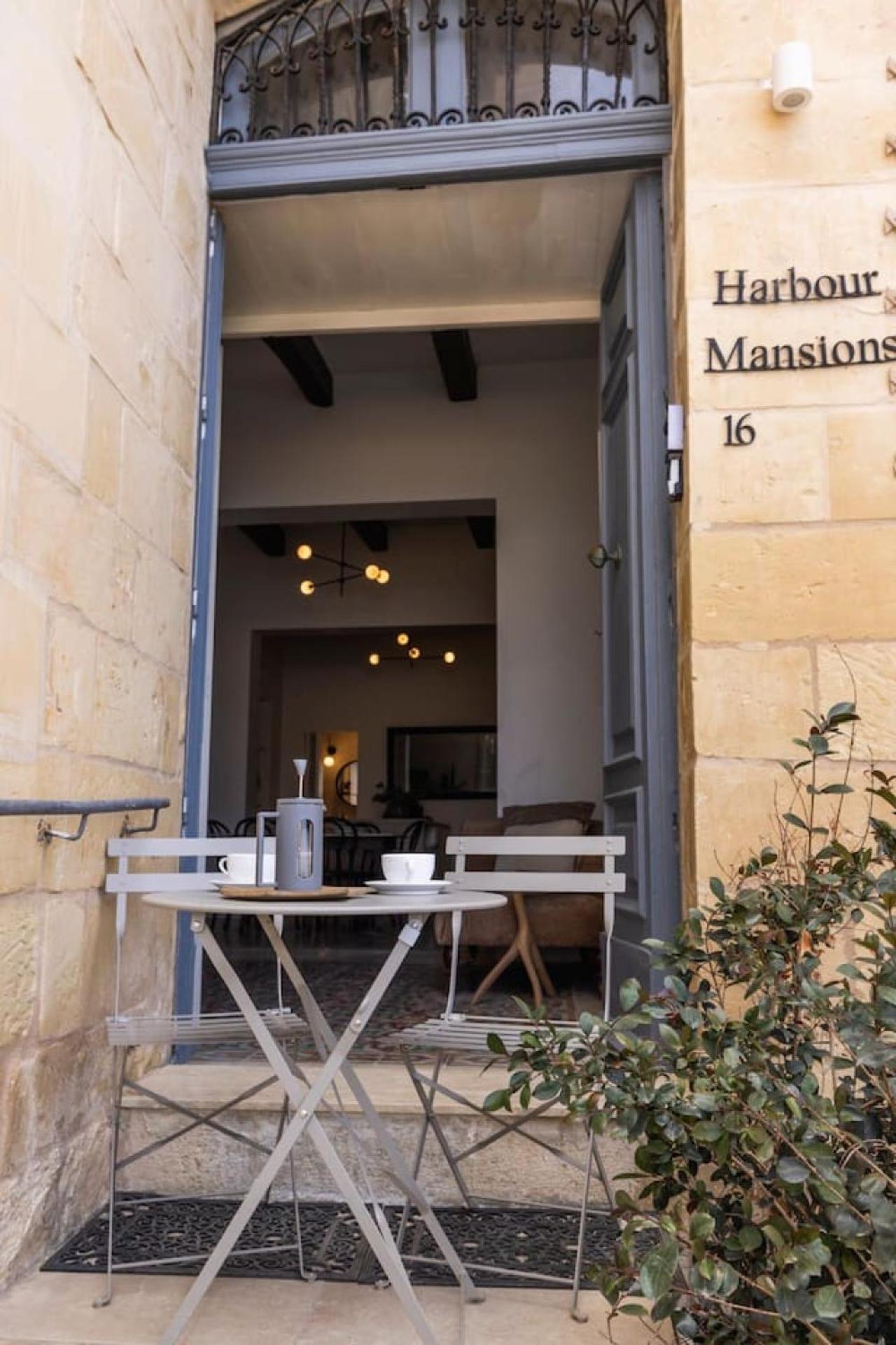 Harbour Mansion Apartment