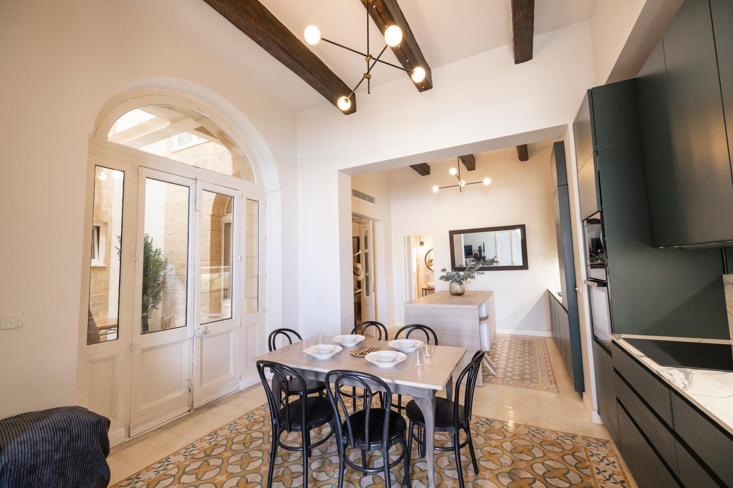 Harbour Mansion *