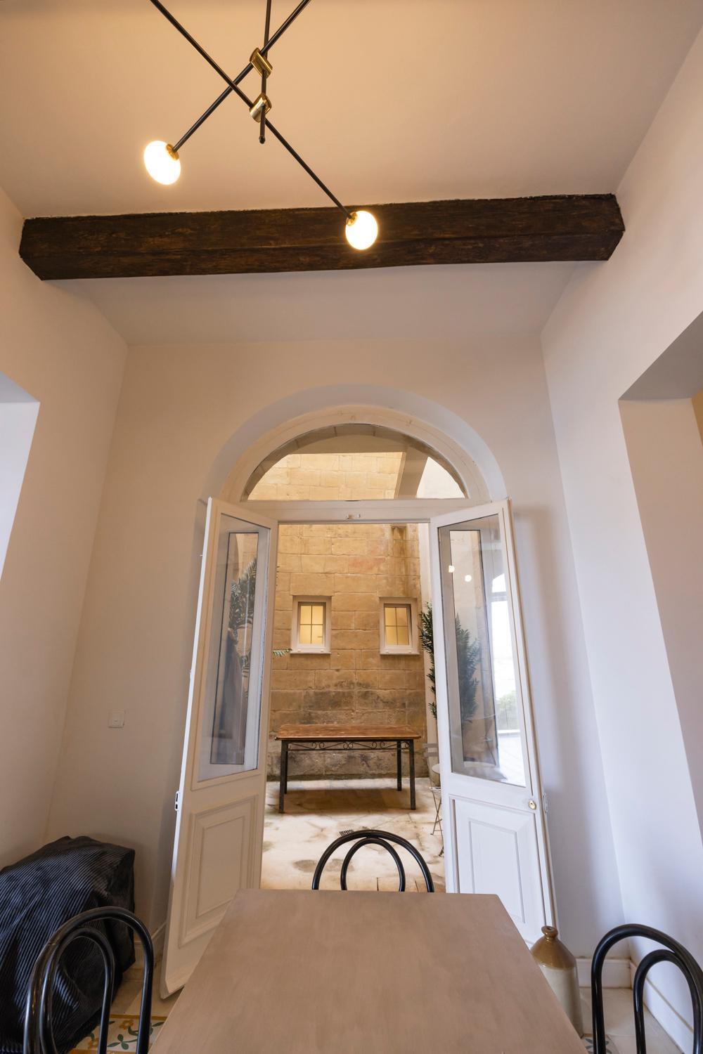Harbour Mansion Apartment